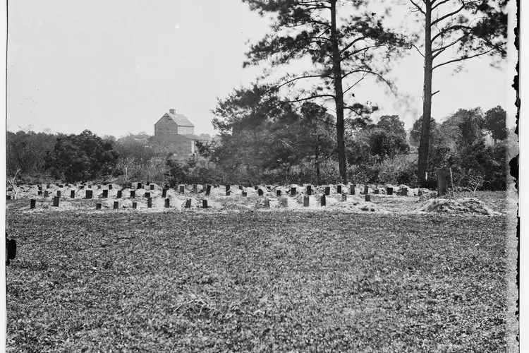 Memorials and Decorations